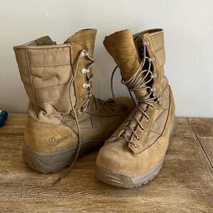 Danner coyote 8” boots